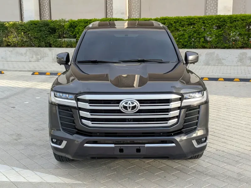 Toyota Land Cruiser GXR 6 Cylinders Petrol Engine Grey Red SUV GCC Specs Full Option