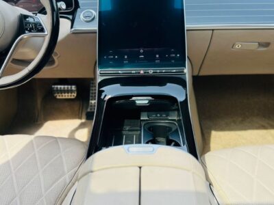 2022 MERCEDES BENZ S 500 3.0 Litres 6 Cylinders Petrol Engine Black Beige Sedan GCC Specs