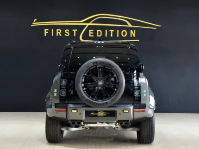 2025 Land Rover Defender Octa (P635) 4.4-litre V8 Twin-turbo Engine Grey Black SUV