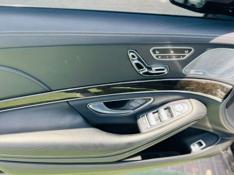 2015 MERCEDES-BENZ S 500 4.7 Litres 8 Cylinders Petrol Engine Black Sedan Full Option