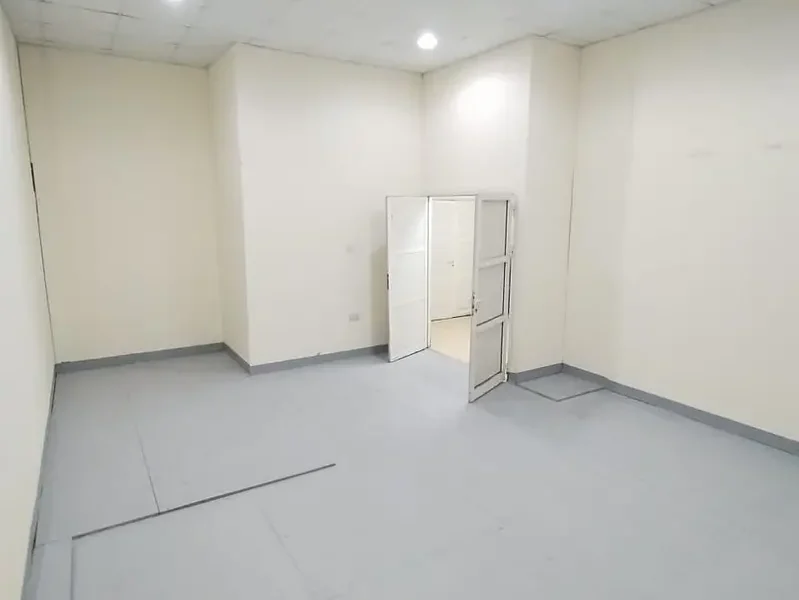 Medium Size Storage Warehouse on Ground Floor