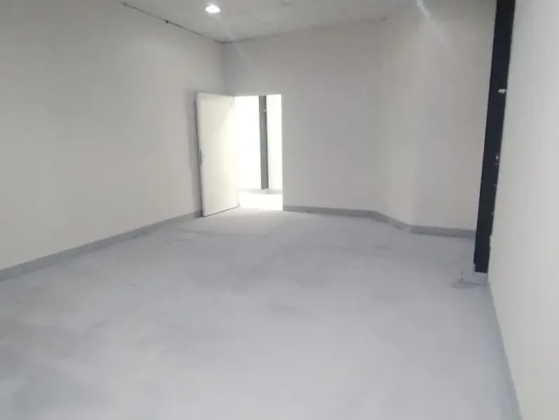 WAREHOUSE AVAILABLE FOR RENT ON MEZZANINE FLOOR