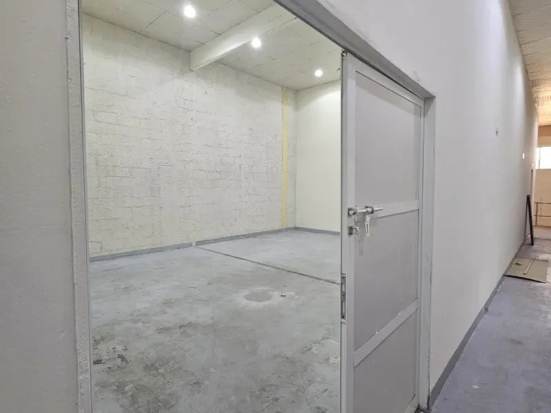 STORAGE WAREHOUSE FOR RENT