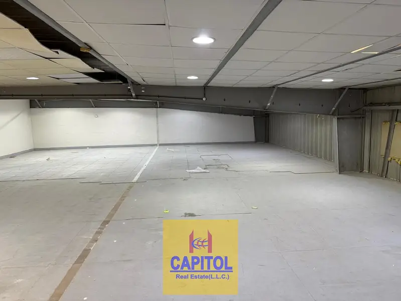BIG STORAGE WAREHOUSE ON AFFORDABLE PRICE