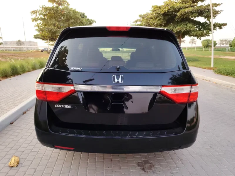 2011 Honda Odyssey J EX 6 Cylinders Petrol Engine Black Beige Van GCC Specs