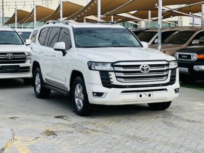 2023 Toyota Land Cruiser EXR 4.0 Litres V6 Petrol Engine White Beige SUV GCC Specs