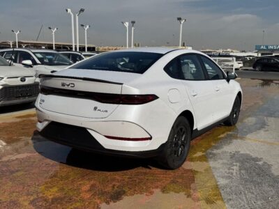 2025 BYD QIN PLUS 1.5 Litres 4 Cylinders Hybrid Engine White Grey Sedan Mid Luxury Full Trim