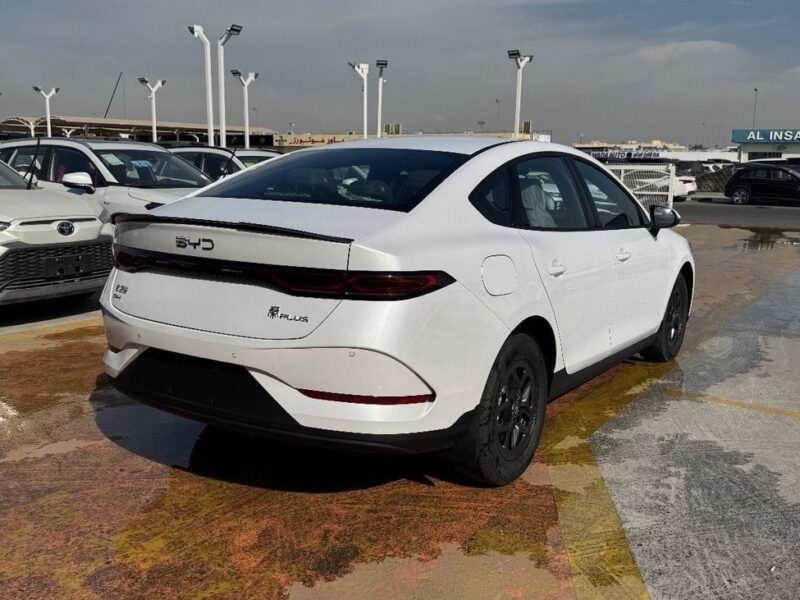 2025 BYD QIN PLUS 1.5 Litres 4 Cylinders Hybrid Engine White Grey Sedan Mid Luxury Full Trim
