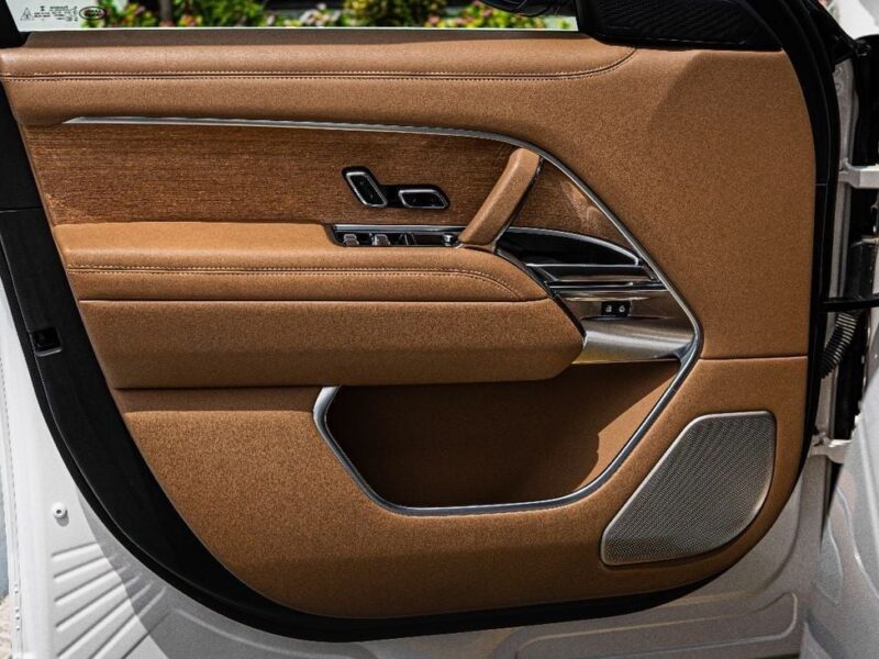 2022 Land Rover Range Rover (LWB) SV P615 4.4L 8 Cylinders Engine White Tan SUV