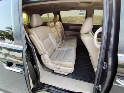 2011 Honda Odyssey J EX 6 Cylinders Petrol Engine Black Beige Van GCC Specs