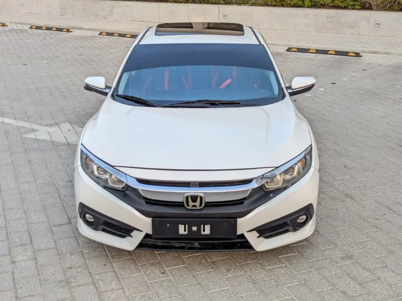 2017 Honda Civic 1.8 i-VTEC 4 Cylinders Petrol Engine White Black Sedan GCC Full Options