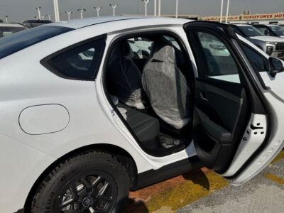 2025 BYD QIN PLUS 1.5 Litres 4 Cylinders Hybrid Engine White Grey Sedan Mid Luxury Full Trim