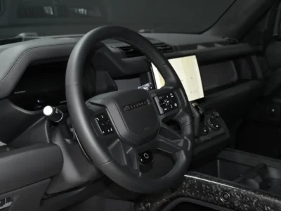 2025 Land Rover Defender Octa (P635) 4.4-litre V8 Twin-turbo Engine Grey Black SUV