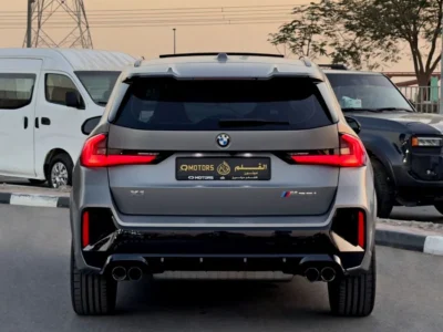 2025 BMW X1 M35i 2.0L BMW M TwinPower Turbo inline 4-Cylinder Engine Grey Red SUV