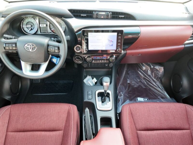 2026 TOYOTA HILUX SR5 4.0L V6, DOHC, 24-Valve, Dual VVT-i White Red Pickup Truck