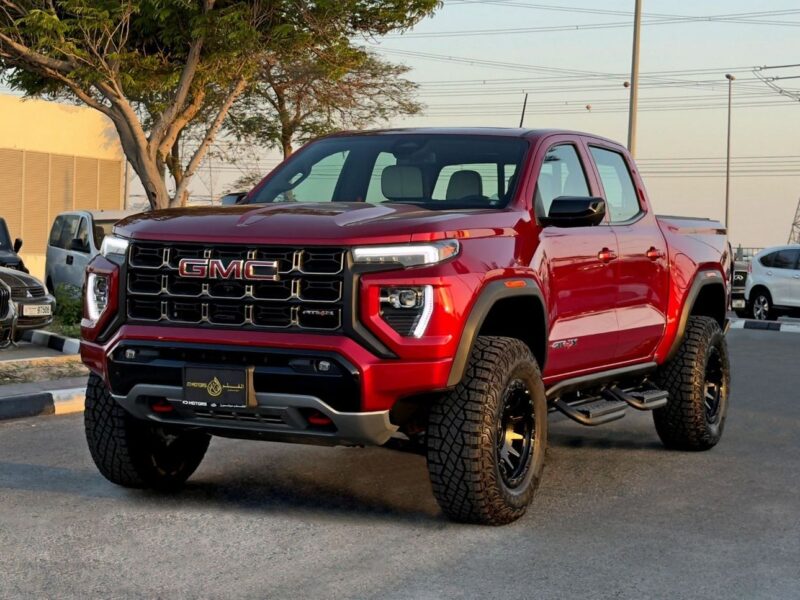2025 GMC Canyon AT4X 2.7L TurboMax Inline 4-cylinder Engine Red Black Pickup Truck