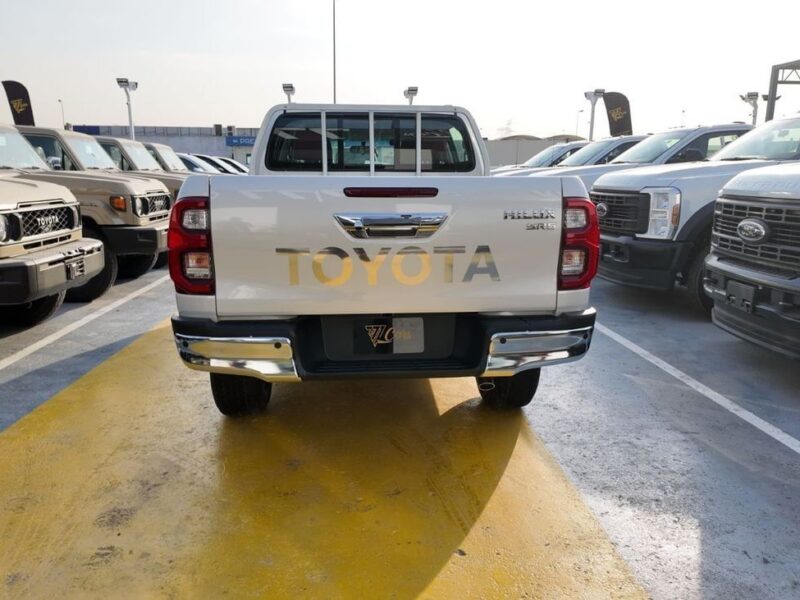 2026 TOYOTA HILUX SR5 4.0L V6, DOHC, 24-Valve, Dual VVT-i White Red Pickup Truck