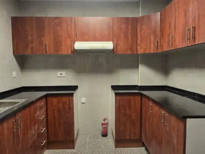 1 BED | 2 ROOMS & 2 BATHS | FULLY UPGRADED | CAR PARK | NEAR CRICKET STADIUM | BUS STOP