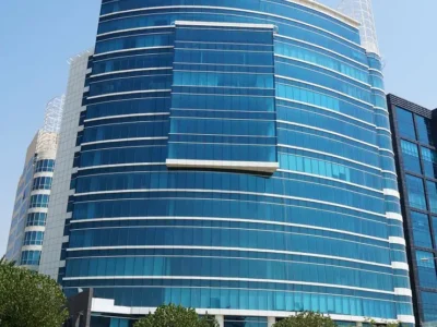 Spacious Semi-Fitted Office in Park Avenue