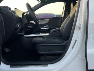 2025 Mercedes-Benz GLA 200 1.3 Litres 4 Cylinders Petrol Engine White Black SUV