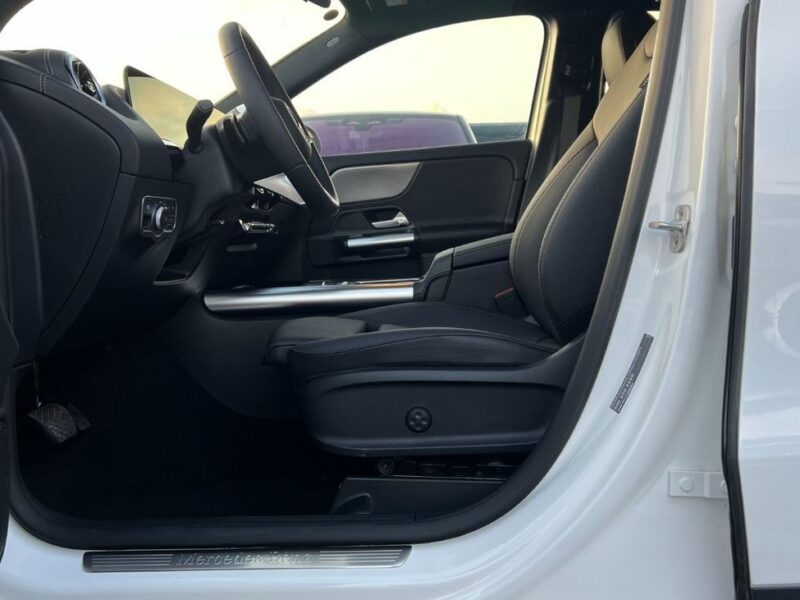 2025 Mercedes-Benz GLA 200 1.3 Litres 4 Cylinders Petrol Engine White Black SUV