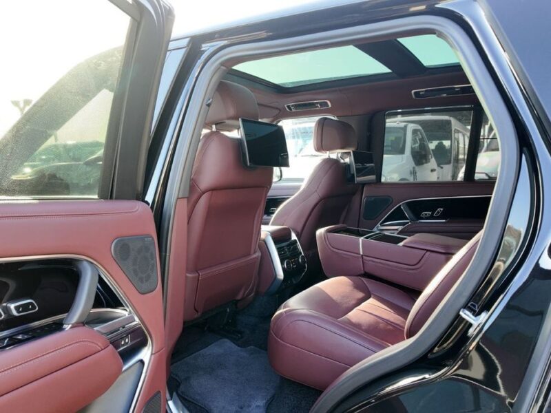 2023 Land Rover Range Rover Autobiography P530 4.4 L Twin-Turbo V8 Black Burgundy SUV