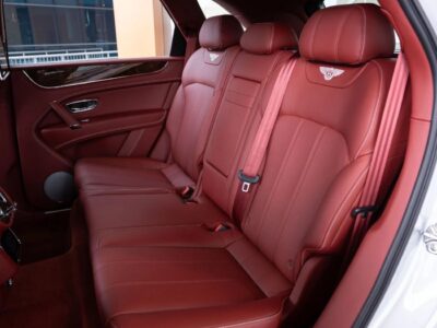 2018 Bentley Bentayga 6.0L Twin-Turbocharge W12 Engine Silver Red Luxury SUV GCC