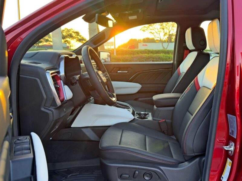 2025 GMC Canyon AT4X 2.7L TurboMax Inline 4-cylinder Engine Red Black Pickup Truck