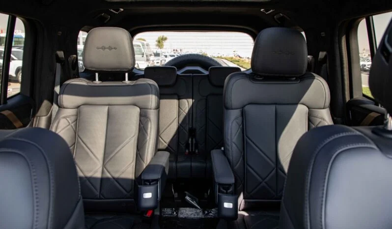 2025 BYD Leopard 8 2.0T turbocharged 4-cylinder Hybrid Engine Black SUV Smart and Brave