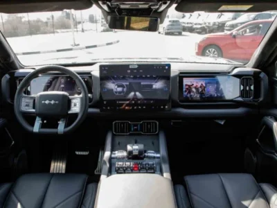 2025 BYD Leopard 8 2.0T turbocharged 4-cylinder Hybrid Engine Black SUV Smart and Brave