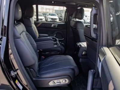 2025 BYD Leopard 8 2.0T turbocharged 4-cylinder Hybrid Engine Black SUV Smart and Brave