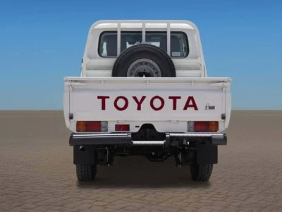 2025 Toyota Land Cruiser LC 79 DC 2.8 L turbocharged inline‑4 Diesel White Brown Pickup Truck