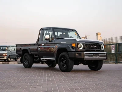 2025 Toyota Land Cruiser LC 79 SC 2.8 L inline-4 turbo Diesel Grey Brown Pickup Truck MT