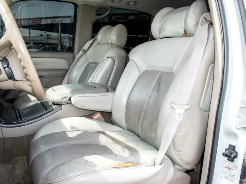 2001 GMC YUKON XL DENALI 8 Cylinders Petrol Engine White Beige SUV Very Clean Car