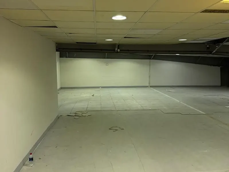 NEED MORE SPACE WITHOUT THE STRESS SPACIOUS AND ECONOMICAL STORAGE WAREHOUSE