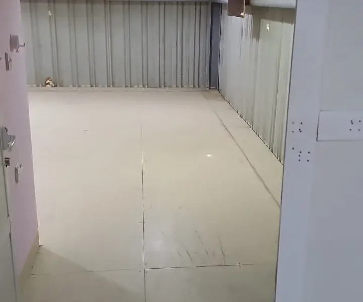 NEED MORE SPACE WITHOUT THE STRESS SPACIOUS AND ECONOMICAL STORAGE WAREHOUSE