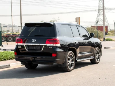 2021 Toyota Land Cruiser GXR 8 Cylinders Petrol Engine Black Beige SUV GCC Specs