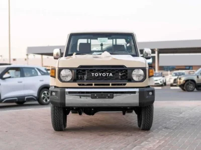 2025 Toyota Land Cruiser LC 79 SC 2.8 L inline-4 turbo Diesel Beige Brown Pickup Truck MT