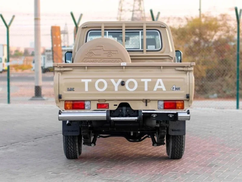 2025 Toyota Land Cruiser LC 79 SC 2.8 L inline-4 turbo Diesel Beige Brown Pickup Truck MT