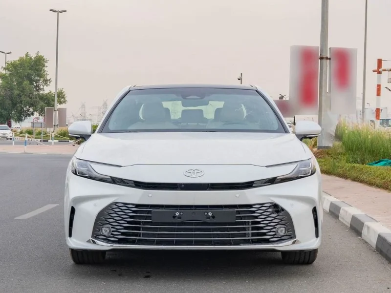 2026 Toyota Camry Limited 2.5L 4-Cylinder Hybrid Petrol Engine White Beige Sedan GCC Specs