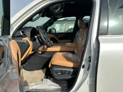 2026 LEXUS LX600 SIGNATURE 3.5 Litres Twin Turbo V6 Petrol Engine White Tan SUV GCC Specs