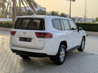2024 Toyota Land Cruiser GXR 4 Cylinders Petrol Engine White Beige SUV GCC Specs