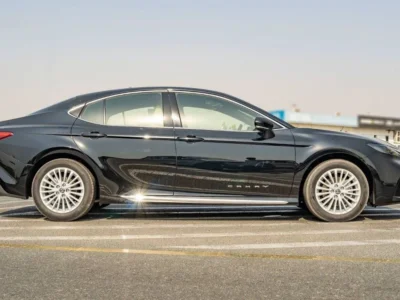 2026 Toyota Camry LE Facelift 2.5L 4-Cylinder Petrol Engine Black Beige Sedan GCC Specs