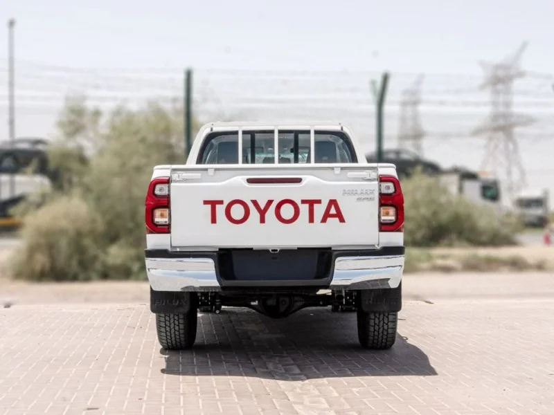 2026 Toyota Hilux DC 2.4L 4-Cylinder Turbo Diesel Engine MT Whhite Black Pickup Truck