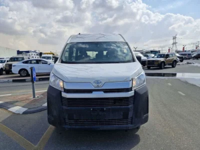 2026 TOYOTA HIACE 2.8L 4 Cylinder DSL 13 SEATS HIGHROOF MT White Grey Van GCC Specs