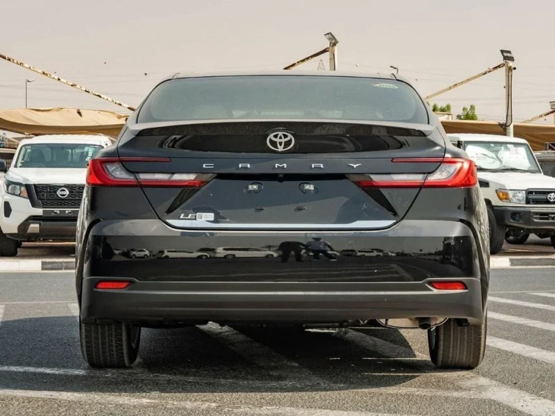 2026 Toyota Camry LE Facelift 2.5L 4-Cylinder Petrol Engine Black Beige Sedan GCC Specs