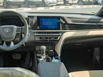 2026 Toyota Camry LE Facelift 2.5L 4-Cylinder Petrol Engine Black Beige Sedan GCC Specs