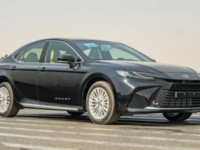 2026 Toyota Camry LE Facelift 2.5L 4-Cylinder Petrol Engine Black Beige Sedan GCC Specs