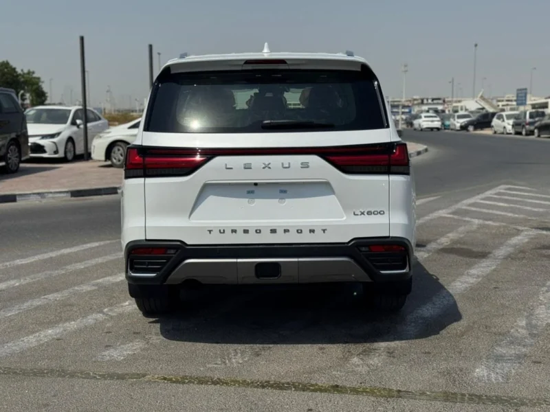 2026 LEXUS LX600 SIGNATURE 3.5 Litres Twin Turbo V6 Petrol Engine White Tan SUV GCC Specs