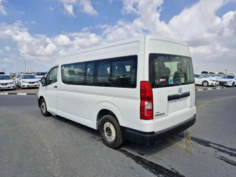 2026 TOYOTA HIACE 2.8L 4 Cylinder DSL 13 SEATS HIGHROOF MT White Grey Van GCC Specs